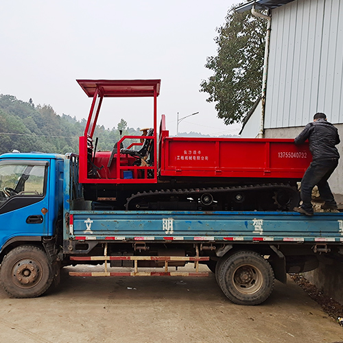 XN60-1座駕履帶運(yùn)輸車(chē)